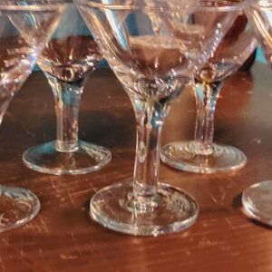 Elegant Clear Glass Wine Goblets